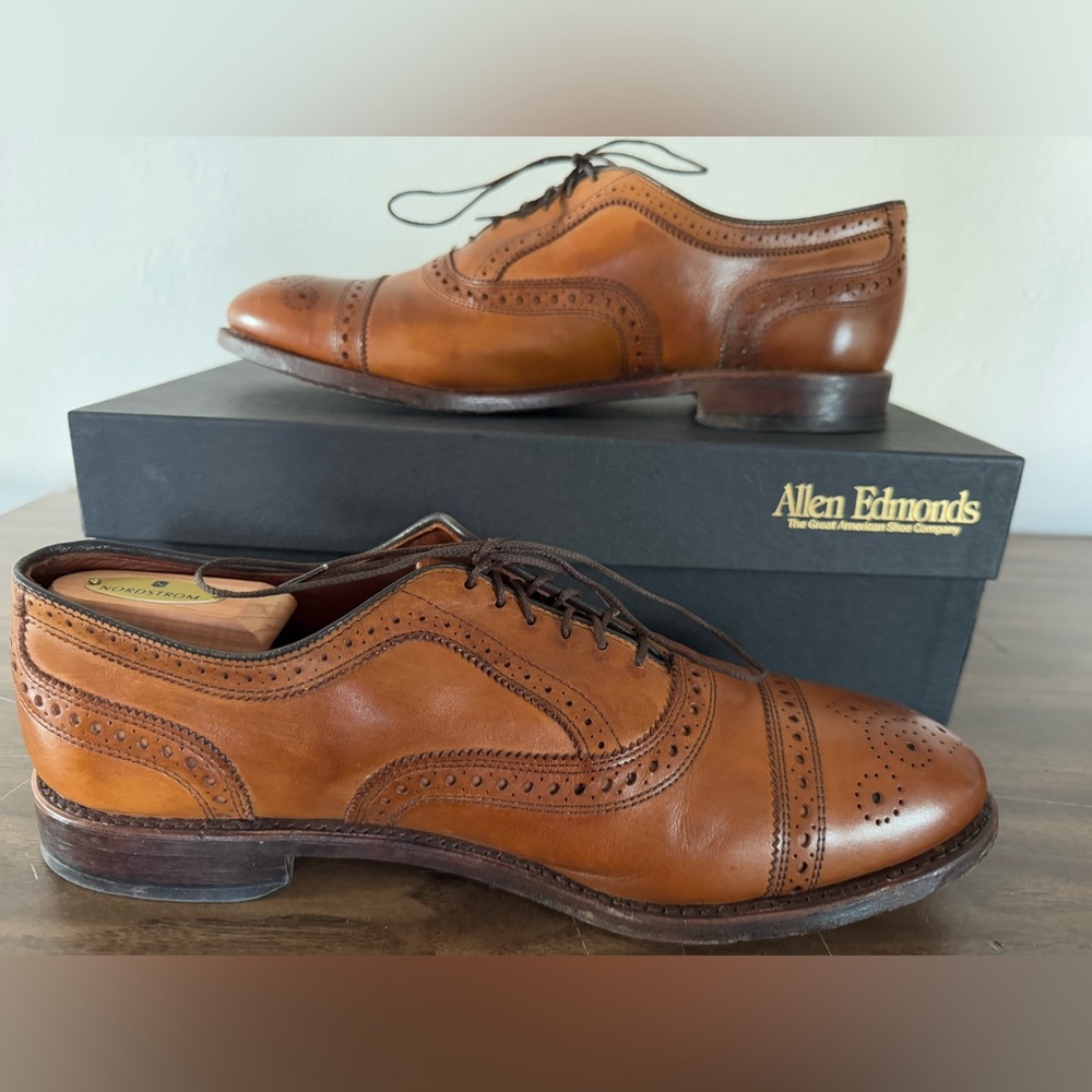 ALLEN EDMONDS Strand Leather Cap Toe Oxford Dress Shoes - Walnut 

Men’s 10 EEE